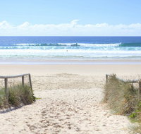 Golden Riviera Beach Resort - Newcastle Accommodation