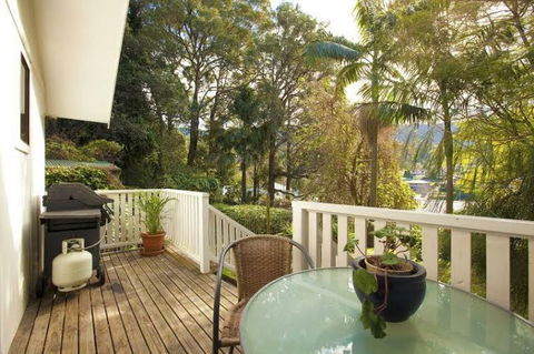 Pass And Pause Holiday Bed And Breakfast Accommodation - New Castle Tourism 2