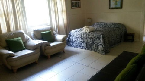 Pass And Pause Holiday Bed And Breakfast Accommodation - New Castle Tourism 5