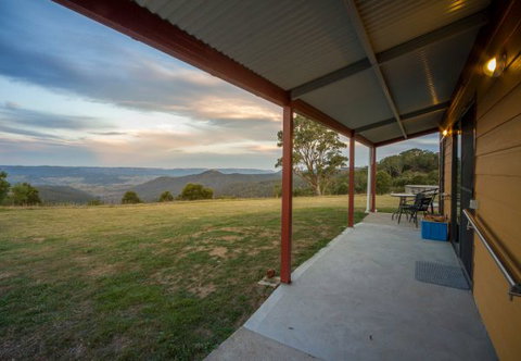 Majestic View Cottages - Newcastle Accommodation 2