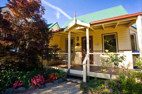 Autumn Abode Cottages - Newcastle Accommodation 1