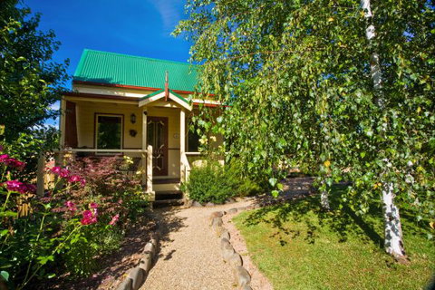 Autumn Abode Cottages - Newcastle Accommodation 2