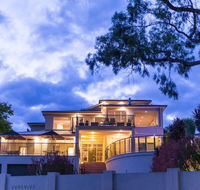 Eugenie's Luxury Accommodation - New Castle Tourism