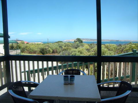 Elliston Waterloo Bay Tourist Park - New Castle Tourism 0