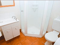Montgomery's Private Hotel  YHA - New Castle Tourism