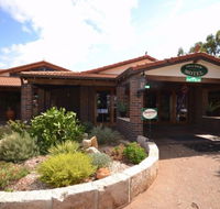 Wave Rock Motel - New Castle Tourism