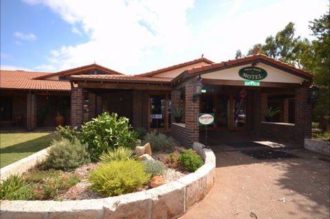 Wave Rock Motel - New Castle Tourism 0