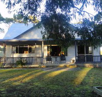 Arties Cottage Accommodation - Newcastle Accommodation