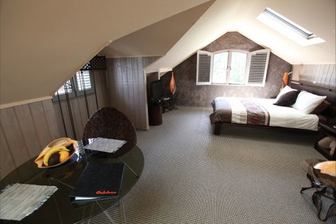 Oakdene Vineyards Guesthouse - Newcastle Accommodation 2