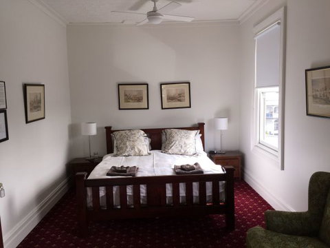 The Corner Hotel Alexandra - Newcastle Accommodation 0