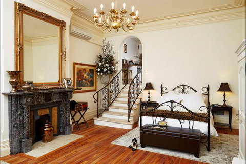 The Suites, Villa Belgravia - Newcastle Accommodation 1