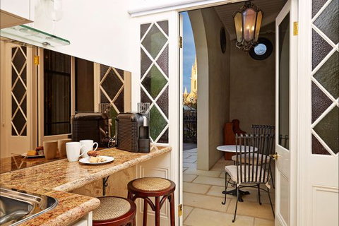 The Suites, Villa Belgravia - Newcastle Accommodation 7