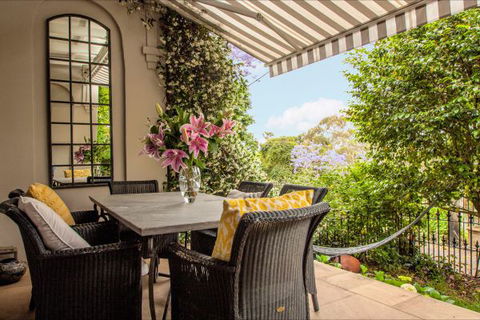 Woollahra Terrace - New Castle Tourism 0