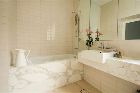 Woollahra Terrace - New Castle Tourism 8