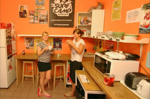 Zing! Backpackers Hostel - Newcastle Accommodation 4