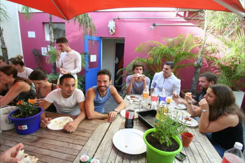 Zing! Backpackers Hostel - Newcastle Accommodation 7