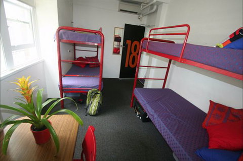 Zing! Backpackers Hostel - Newcastle Accommodation 9