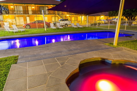 Advance Motel - Newcastle Accommodation 0