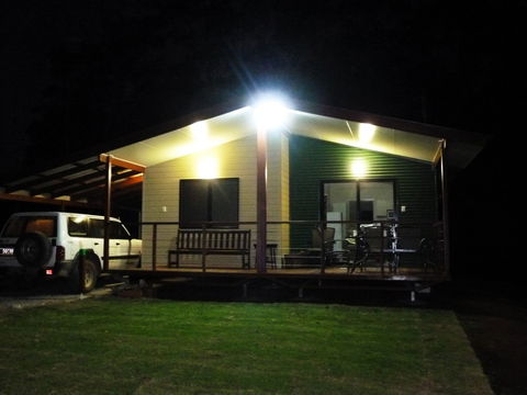 Bellthorpe Stays - Nature's Retreat - Newcastle Accommodation 2