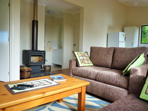 Bellthorpe Stays - Nature's Retreat - Newcastle Accommodation 3