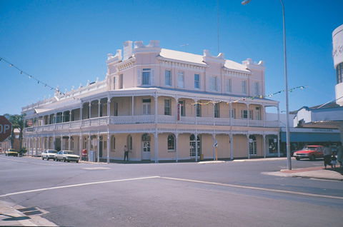 Rose Hotel - Newcastle Accommodation 0