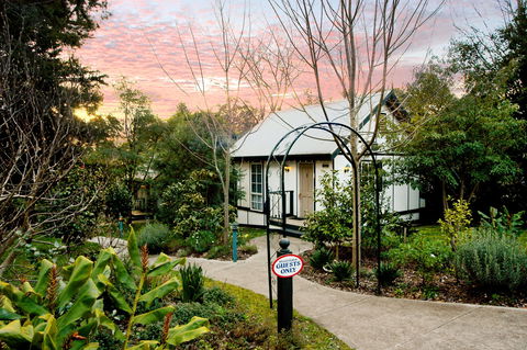 Olinda Country Cottages - New Castle Tourism 0