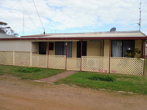 Polly's Shack - New Castle Tourism 0