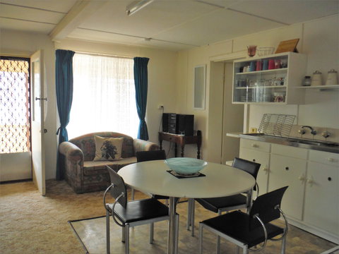 Polly's Shack - New Castle Tourism 1