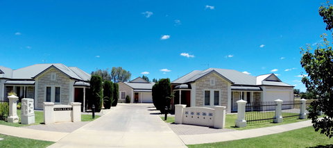 Shamore Apartments - Eleventh Street Mildura - Newcastle Accommodation 0