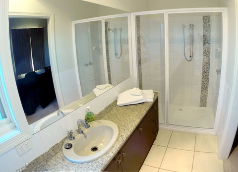 Shamore Apartments - Eleventh Street Mildura - Newcastle Accommodation 7