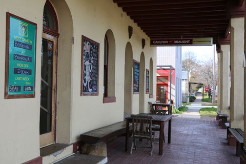 The Royal Hotel Bungendore - New Castle Tourism 0