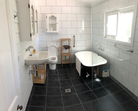 Turalla Truffle Cottage - New Castle Tourism 3