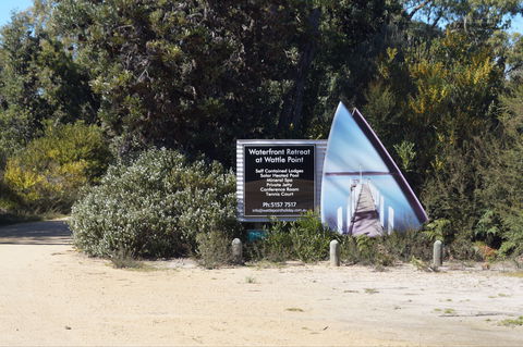 Waterfront Retreat At Wattle Point - New Castle Tourism 1