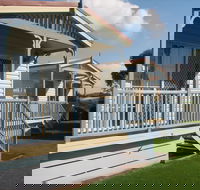 Barrack Point Holidays at Warilla Bowling Club - New Castle Tourism