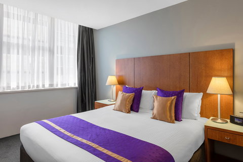 Park Regis Griffin Suites - New Castle Tourism 1