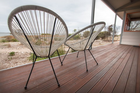 Coorong Aurora - Breathtaking Waterfront Escape - New Castle Tourism 2