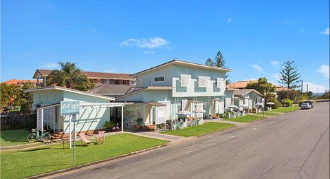 La Costa Motel - Newcastle Accommodation 0