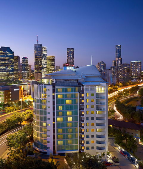 The Point Brisbane Hotel - New Castle Tourism 0