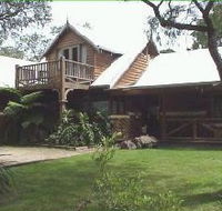 William Bay Country Cottages - New Castle Tourism