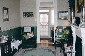 Bowral Cottage Inn - New Castle Tourism 1