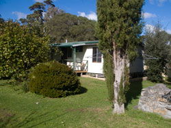 Bow River Cottage - Newcastle Accommodation 2