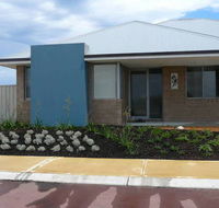 Parakeet Retreat - Newcastle Accommodation