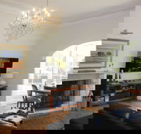 Cambourne Country House - New Castle Tourism