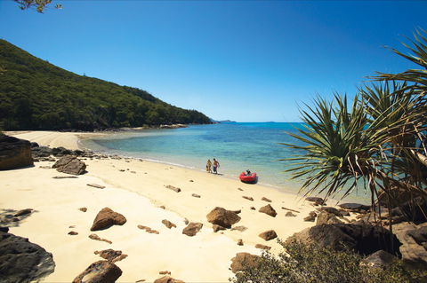 Chance Bay, Whitsunday Island - New Castle Tourism 0