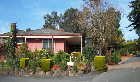 Lilydale Pine Hill Caravan Park - Newcastle Accommodation 2