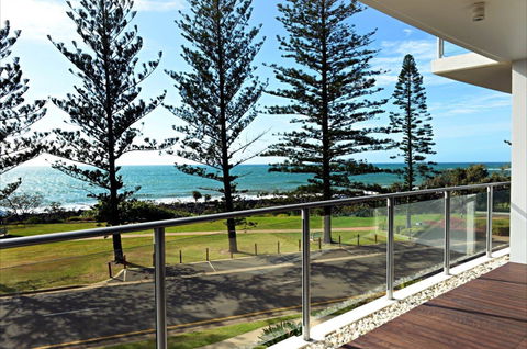 Manta Bargara Resort - New Castle Tourism 0