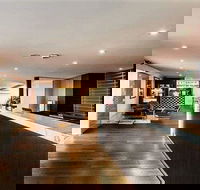 The Waverley International Hotel - New Castle Tourism
