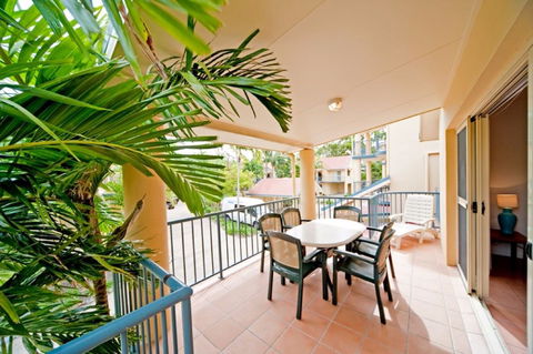 At Beach Court Holiday Villas - New Castle Tourism 1
