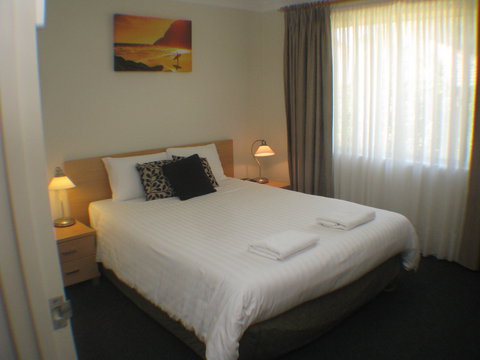 Beaches Serviced Apartments - New Castle Tourism 1