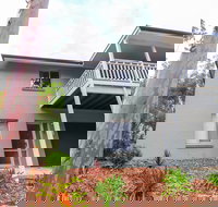 Blackbutt Family Loft Townhouse - Newcastle Accommodation